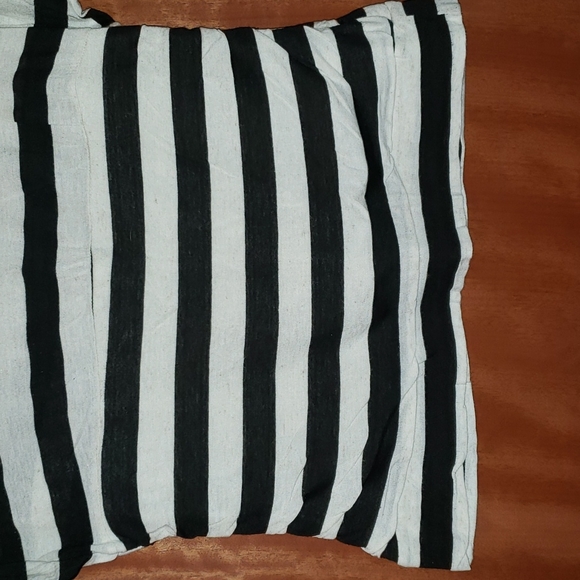 ANNABELLE CUTE & CASUAL TOP - Picture 3 of 9